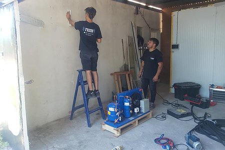 Instalación de cámara frigorifica media temperatura